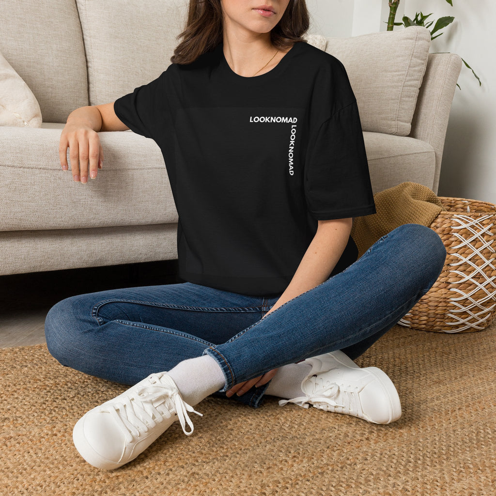 LOOKNOMAD Minimalist Black Square Graphic T-Shirt